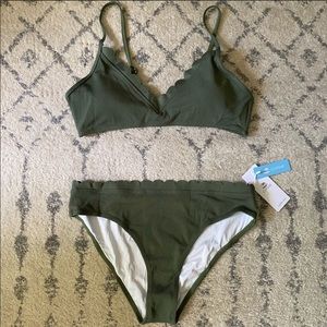 NWT💚CUPSHE Olive Green Scalloped Bikini 💚L